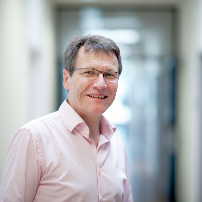 Prof. Dr. Jan Born