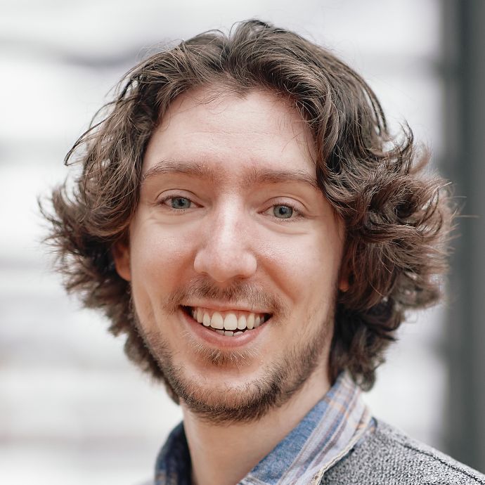 Dr. Luca Hensen