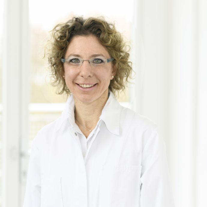Dr. med. Claudia Ott