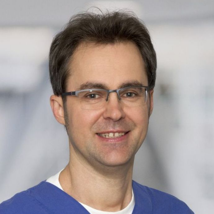 Dr. med. Dr. rer. nat. Dipl. Biol. Markus Mezger