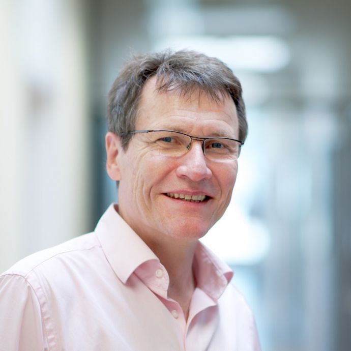 Prof. Dr. Jan Born