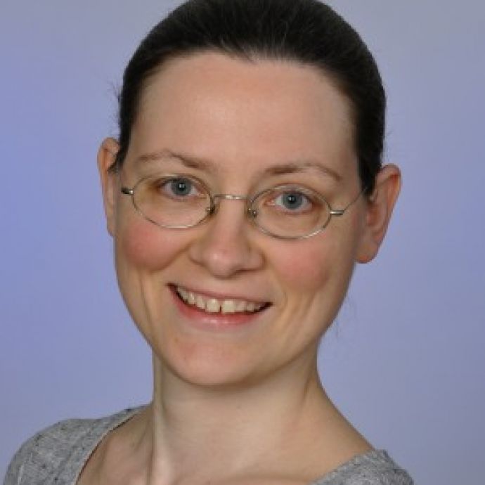 Dr. Phil. Carmen Dörge