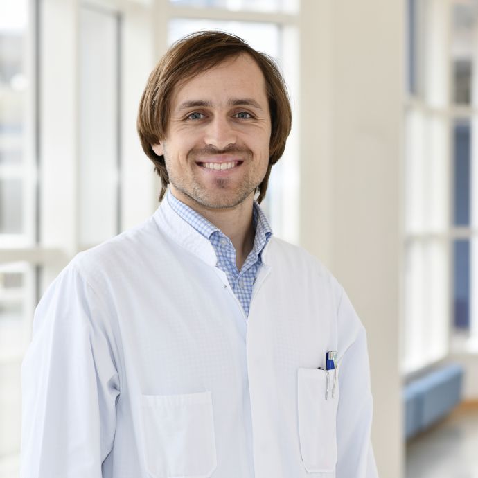 Dr. med. Dr. med. univ. Josua Kegele