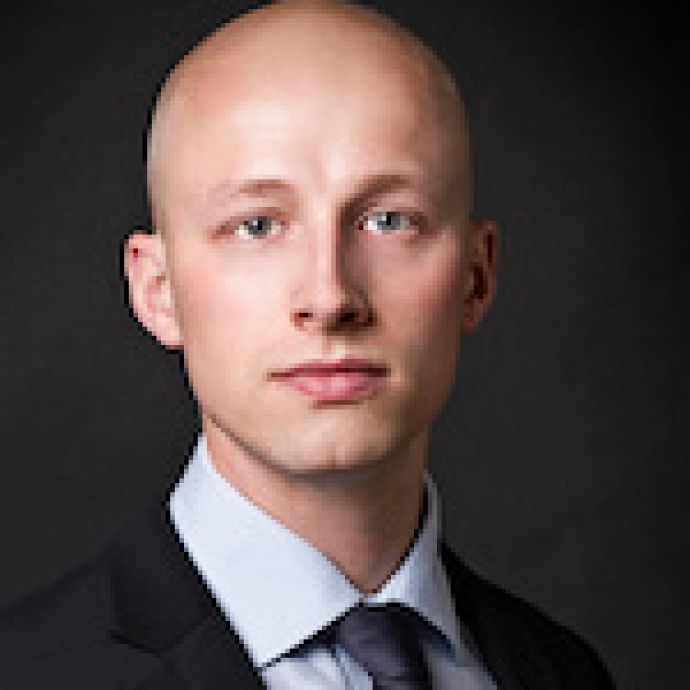 PD Dr. med, MBA, FEBNS Felix Behling