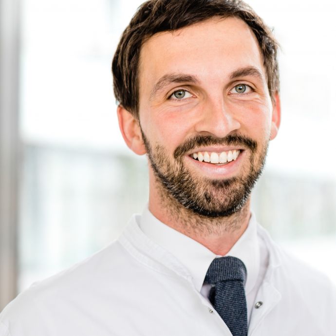 Dr. med. Lars Mizera