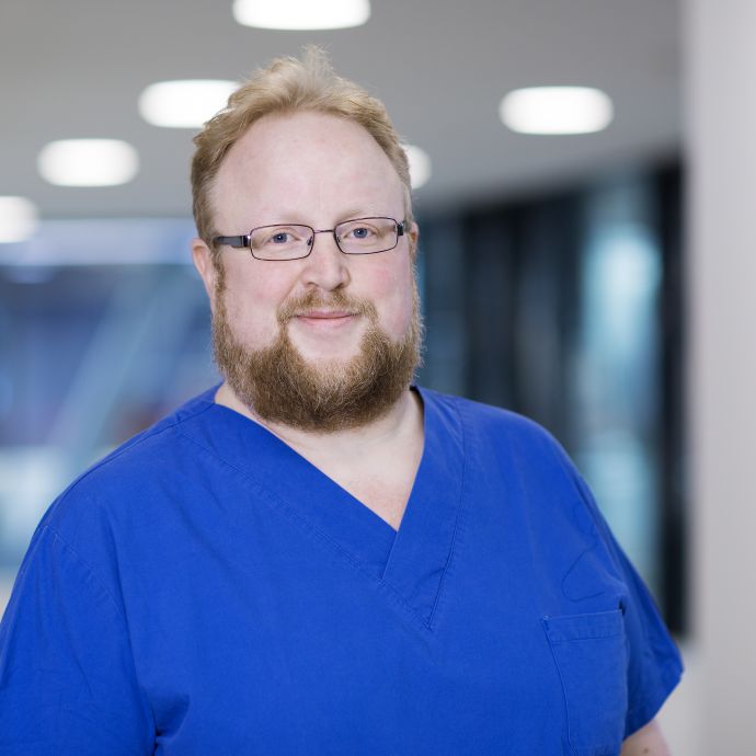Dr. med. Florian Dresely