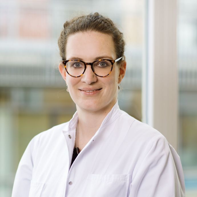 Dr. Nadja Selo