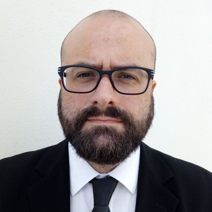 Dr Oliver Feeney