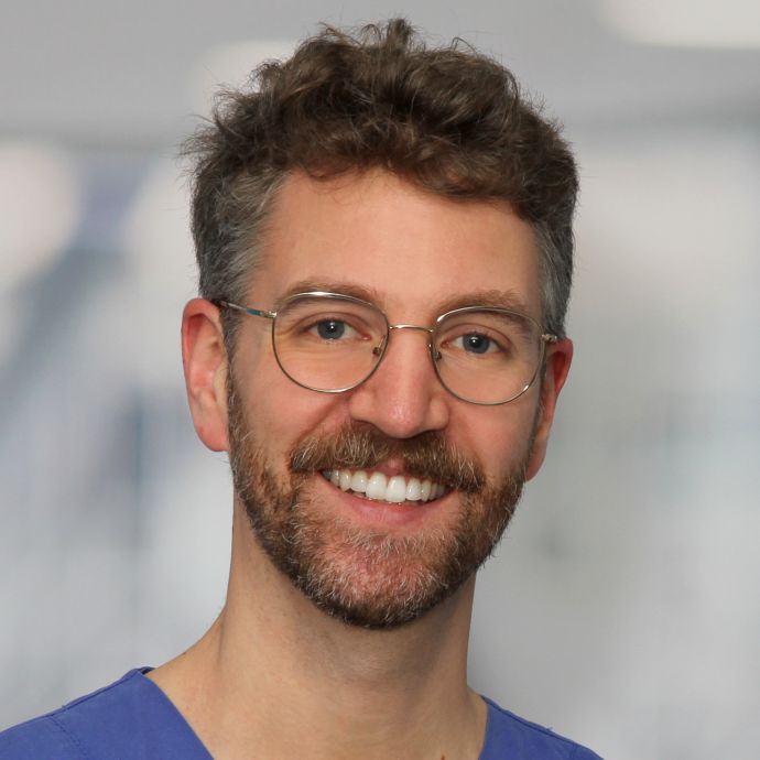 Dr. Roman Tilly