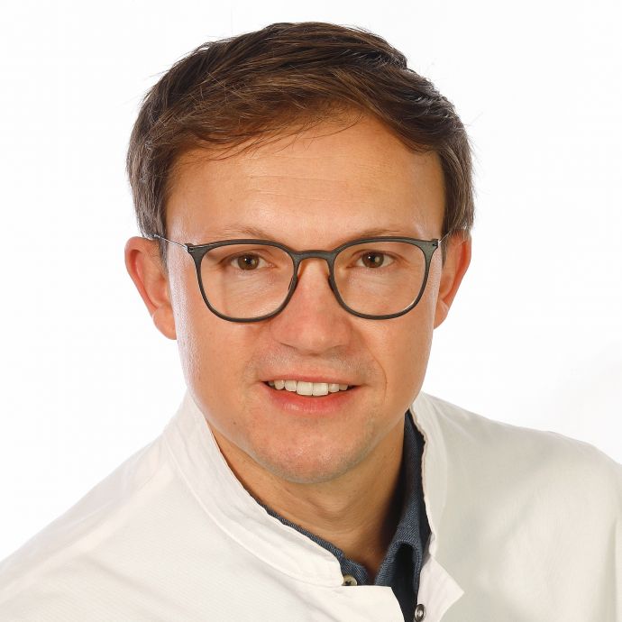 Dr. med. Sebastian Jonas Saur