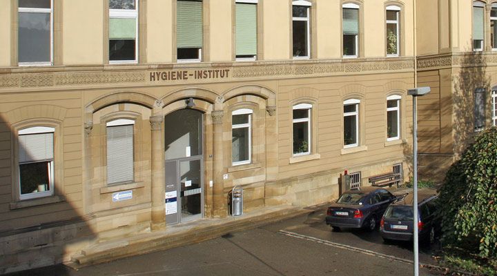 Eingang MTAL-SChule