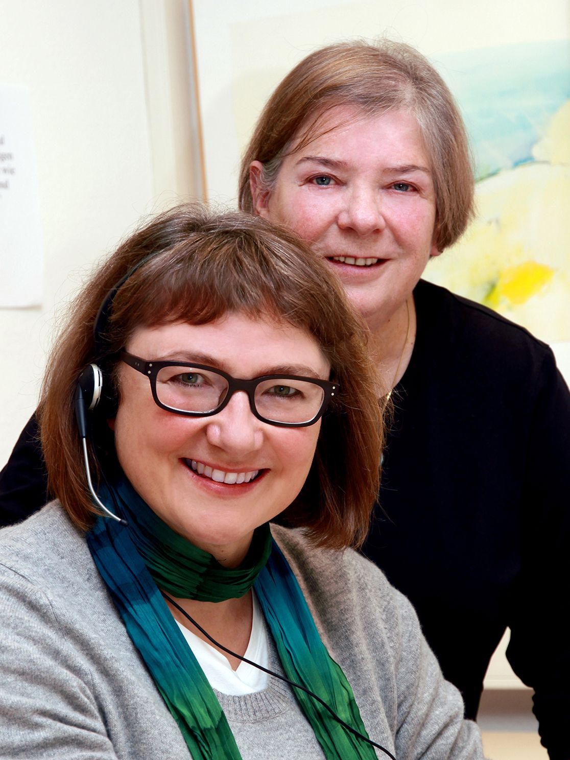 Portrait zweier Mitarbeiterinnen des Krebswegweisers