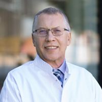 Porträt Prof. Dr. Rupert Handgretinger
