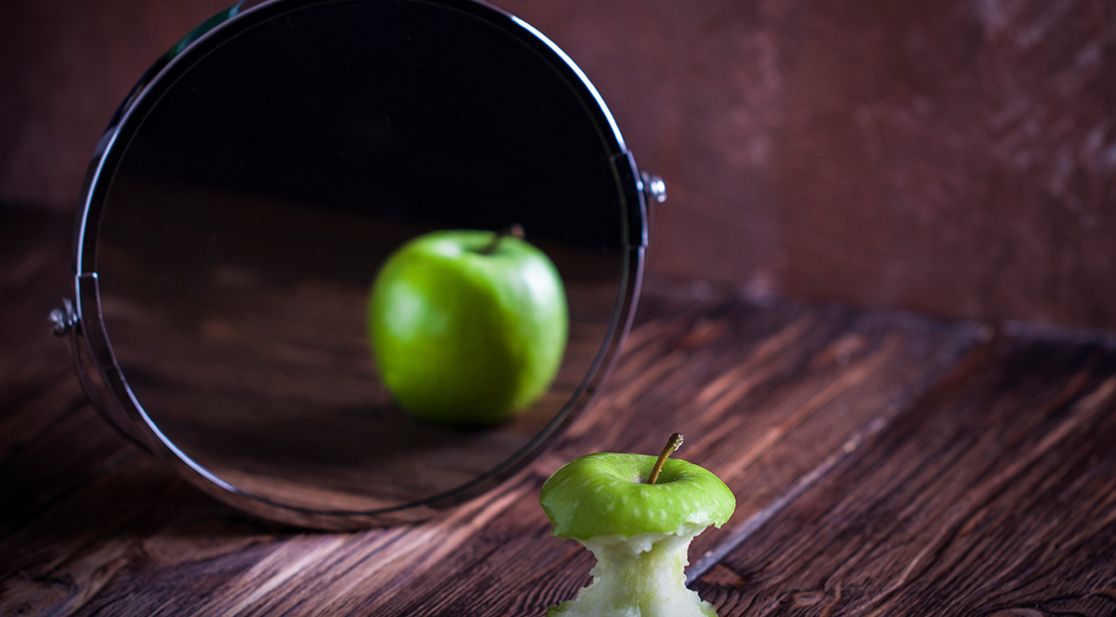 Apfel im Spiegel