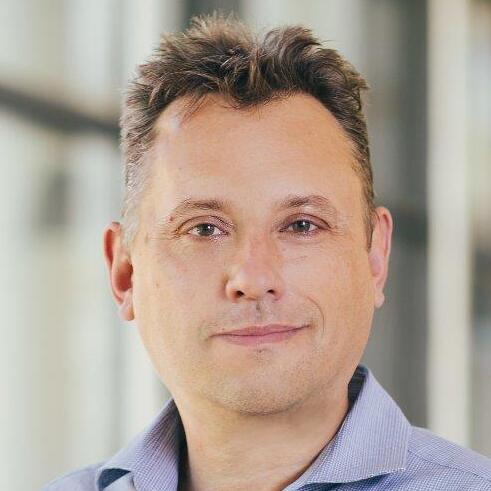 Prof. Dr. Christian Plewnia