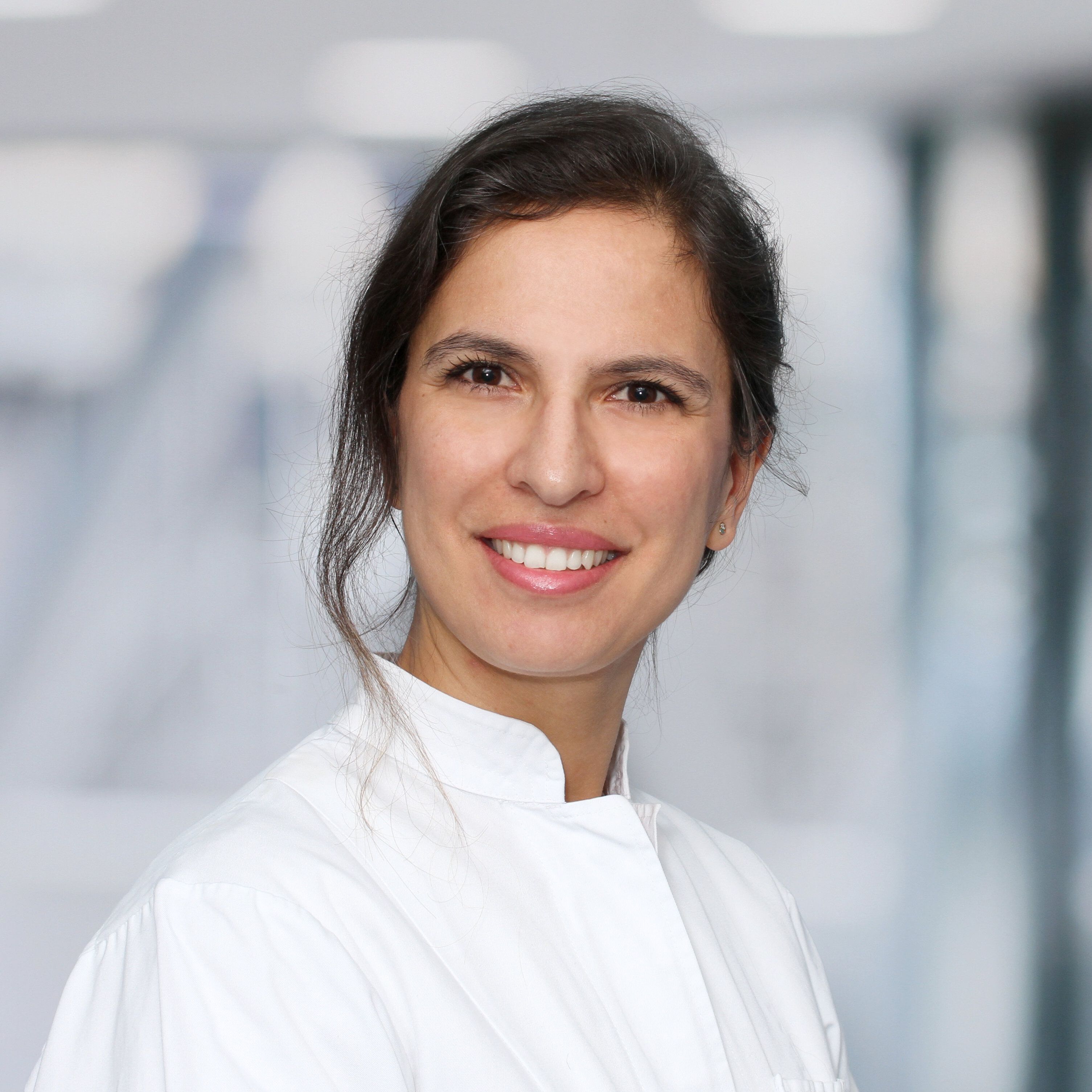 Dr. med. dent. Ebru Wahl