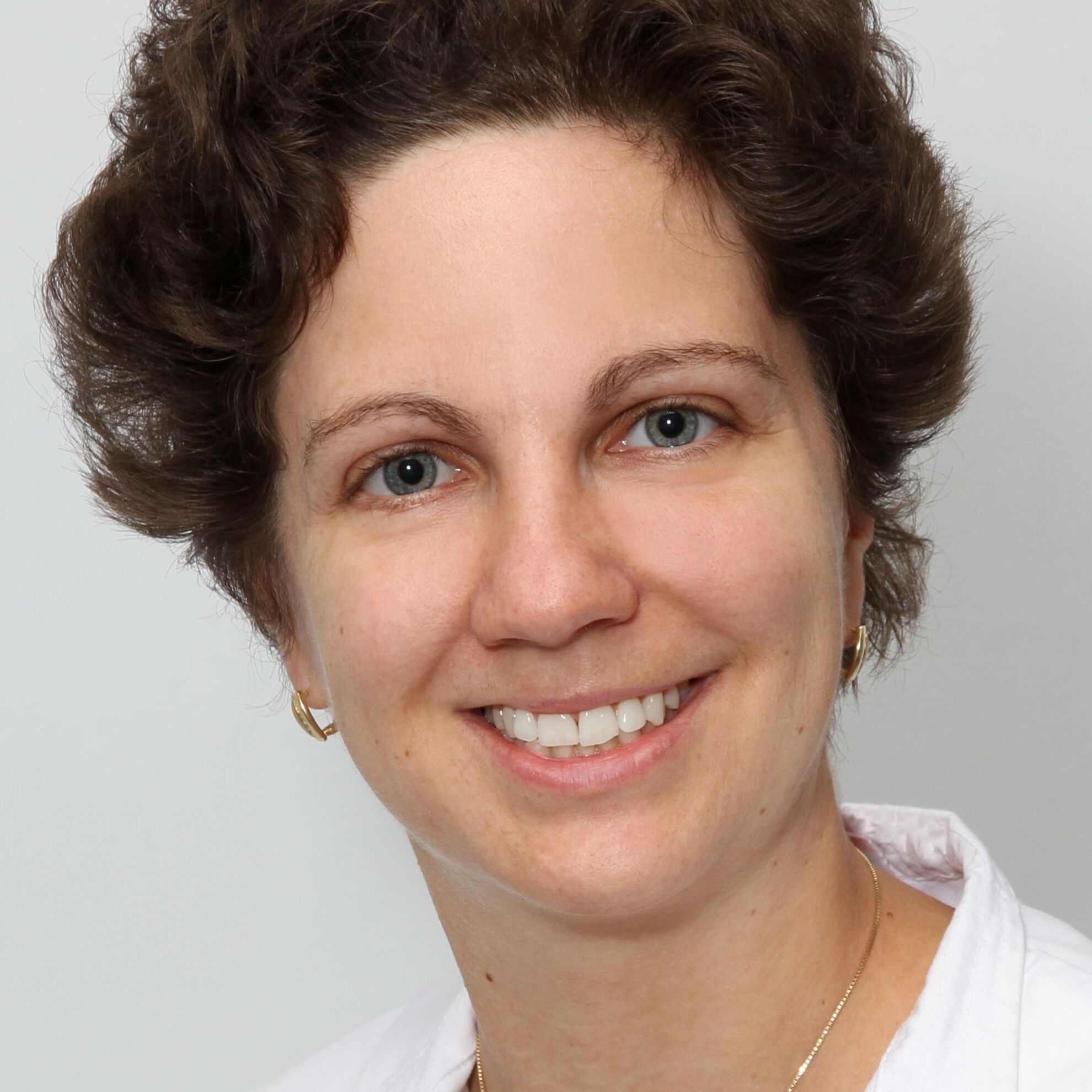 Dr.Dr.med. Reka Haraszti