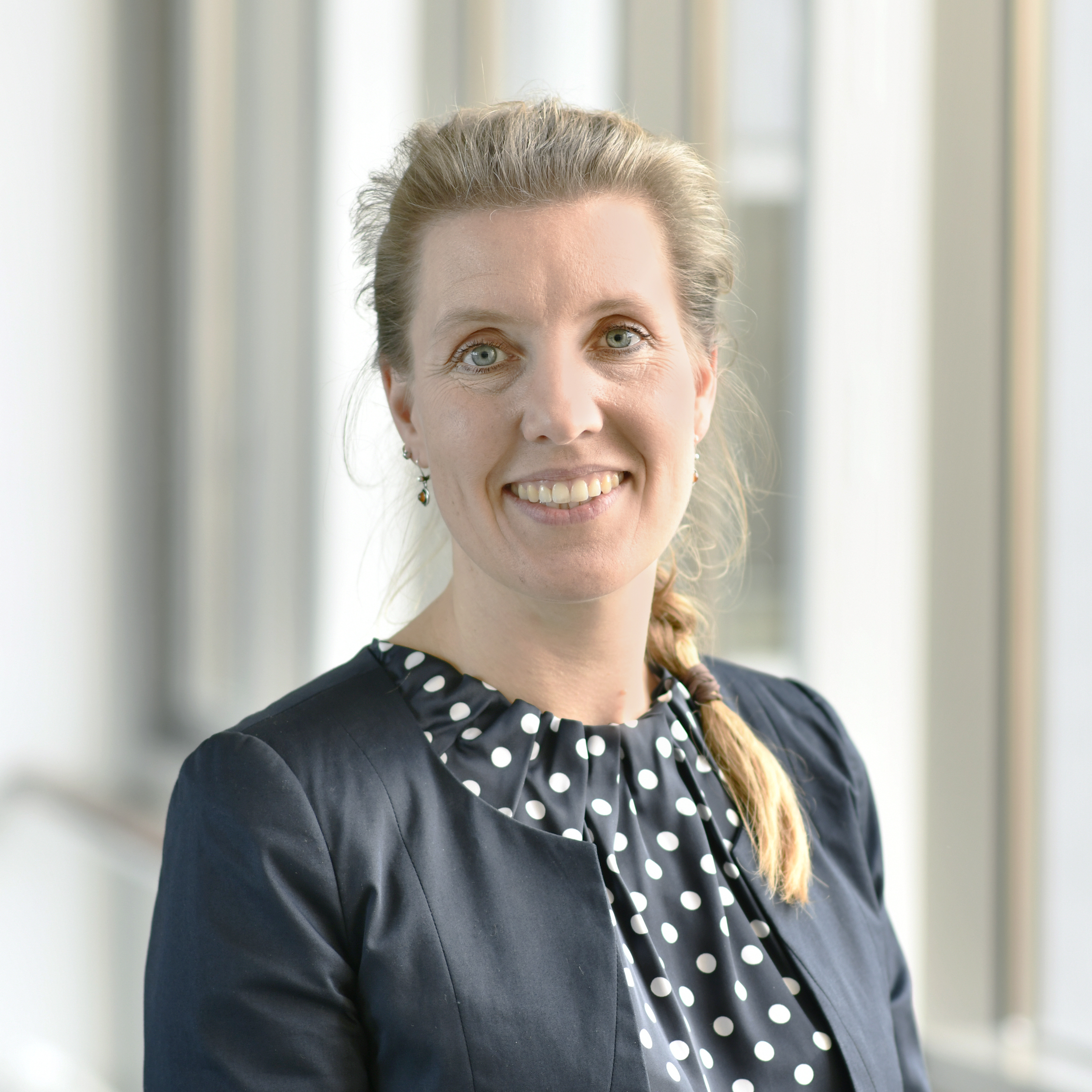 Dr. Ilona Hagelstein