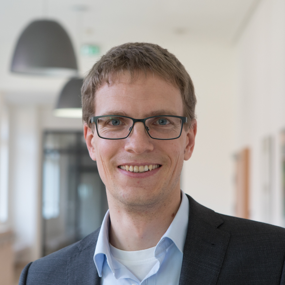 Prof. Dr. Tobias Kaufmann