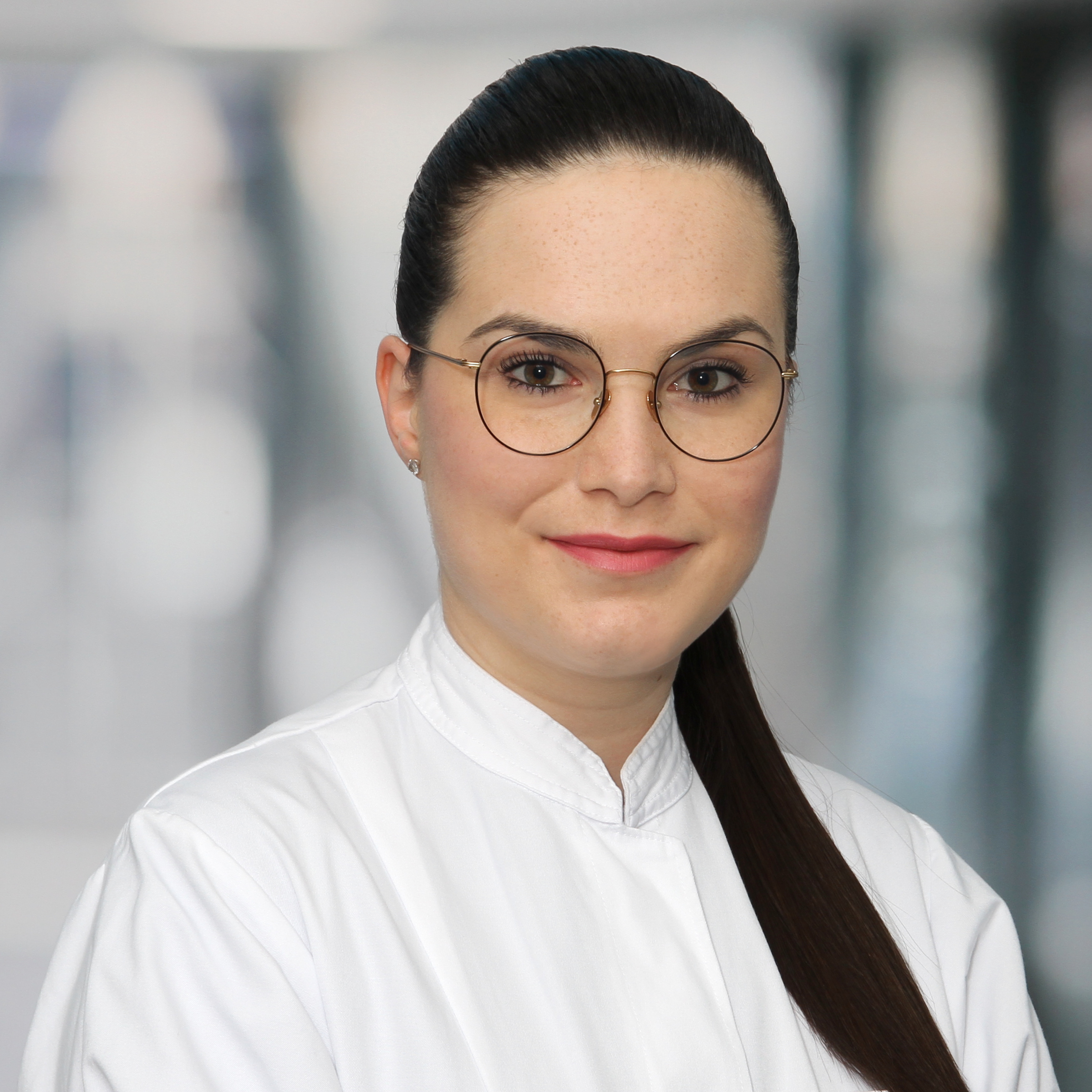 Dr. med. Isabelle Doll