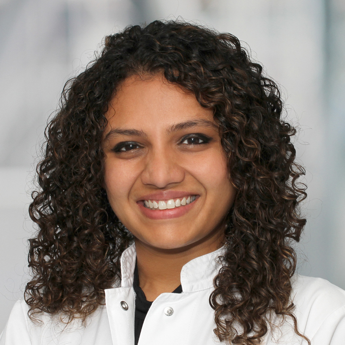 Frau Neha Jain-Mogck