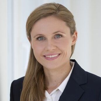 Frau Dr. Michèle Menkor