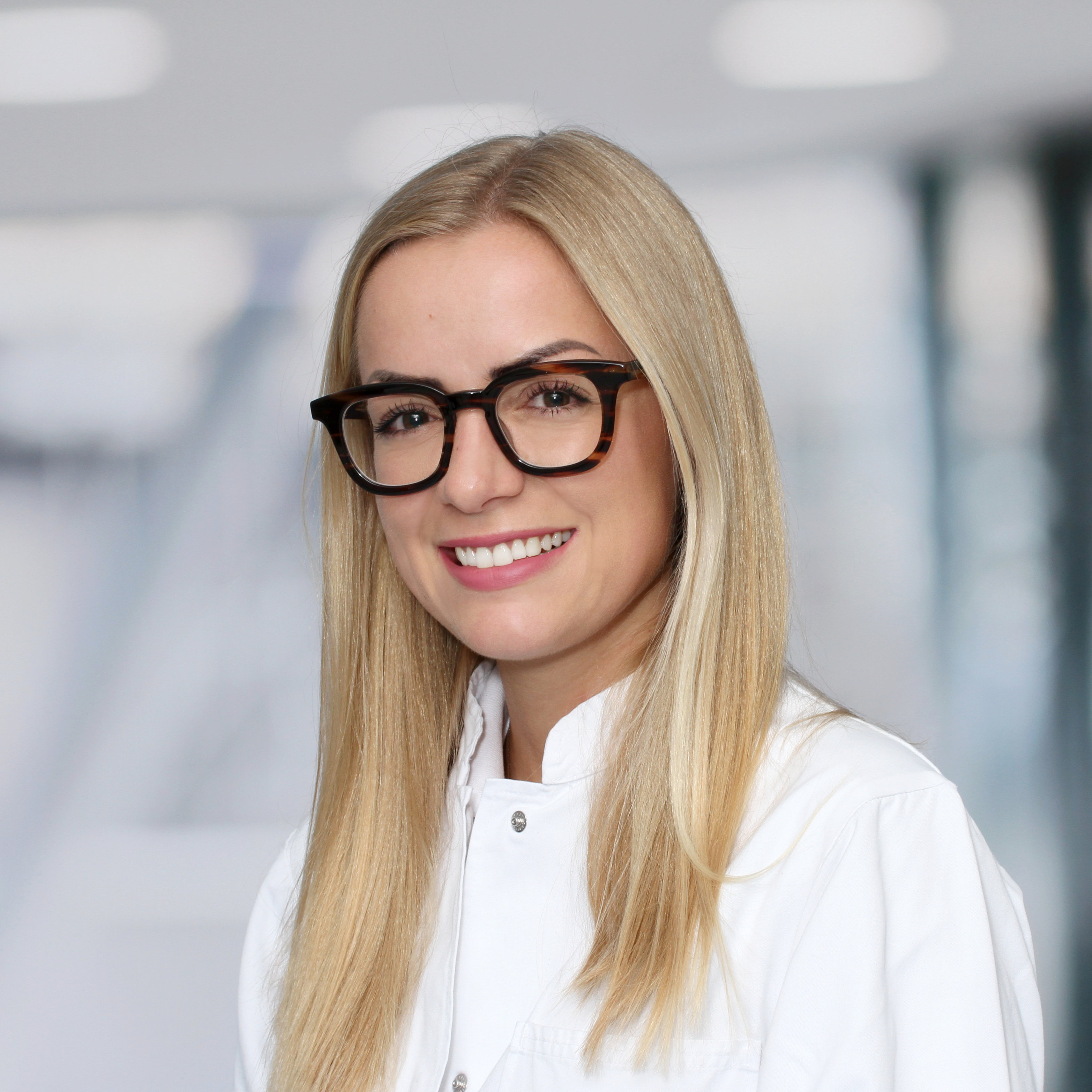 Dr. med. dent. Josephine Effert