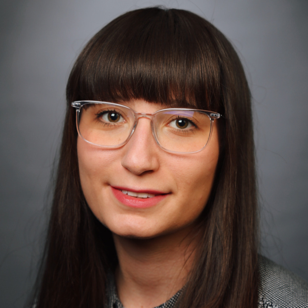 Frau Charlotte Kogel