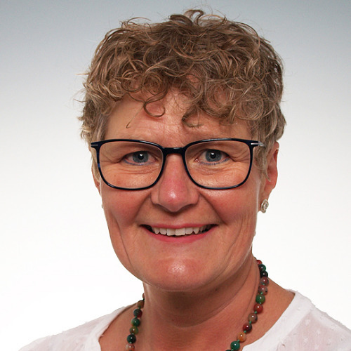 Frau Sylvia Kraege