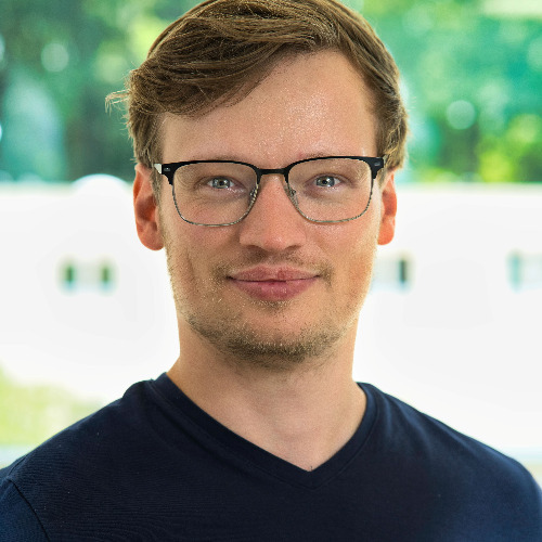Herr Tobias Löffler