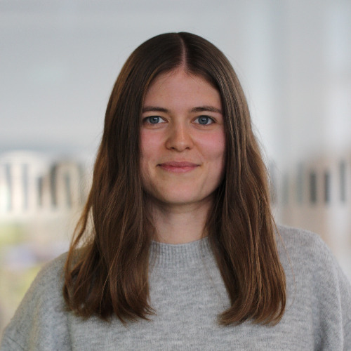 Frau Nina Ulmer