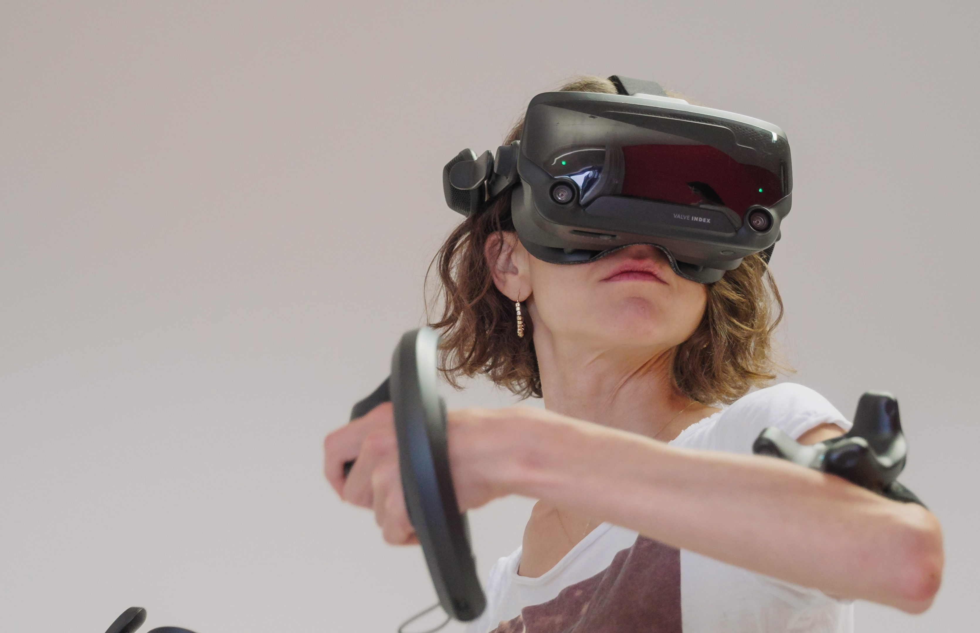 Wie eine VR-Brille bei Magersucht helfen kann