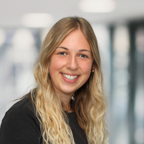 Frau Denise Dietz