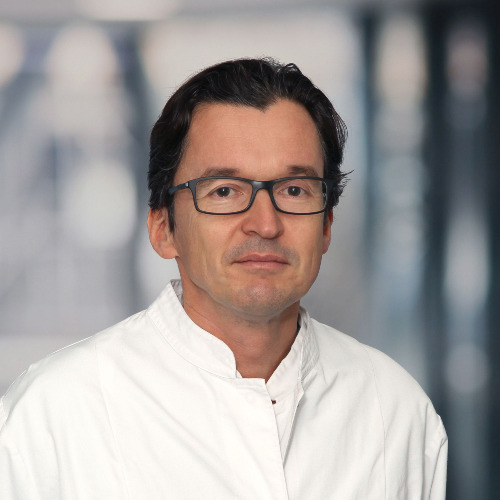 Dr. med. Dominik Bless-Martenson