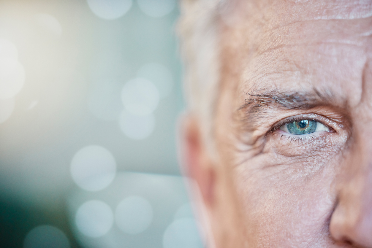 Wann Augenflimmern harmlos ist – und wann es ein Notfall sein kann